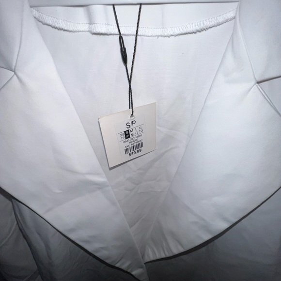 Blazer - Picture 2 of 3